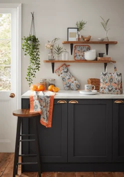 Ulster Weavers Cotswold Schort Katoen Oranje -Beroemde Keukenseries Winkel cotsworld main klein