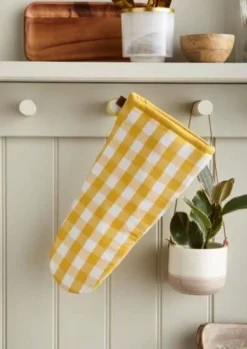 Ulster Weavers Gingham Yellow Ovenwant Katoen Geel -Beroemde Keukenseries Winkel gingham karo ofenhandschuh2