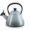 Le Creuset Kone Fluitketel 1,6 Liter Staal Mist Grey
