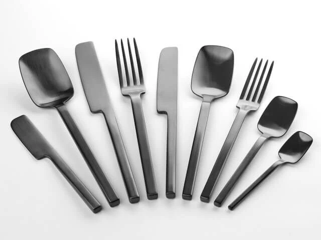 Serax HEII Marcel Wolterinck bestekset in giftbox antraciet 24-delig Serax HEII Marcel Wolterinck Bestekset In Giftbox Antraciet 24-delig -Beroemde Keukenseries Winkel